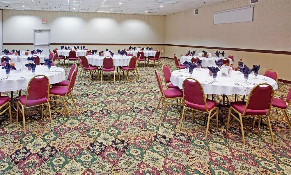 Country Inn & Suites By Radisson, Sidney, Ne المطعم الصورة