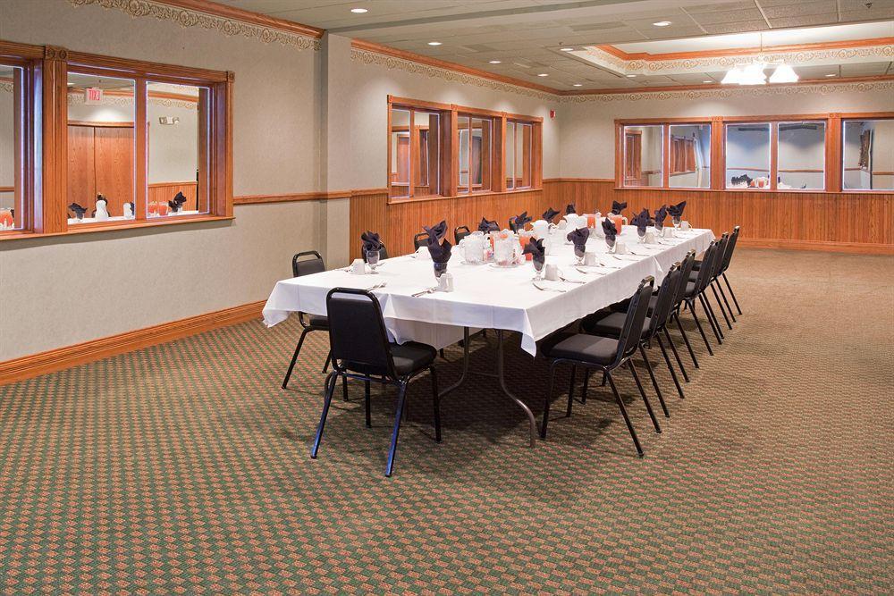 Country Inn & Suites By Radisson, Sidney, Ne المرافق الصورة