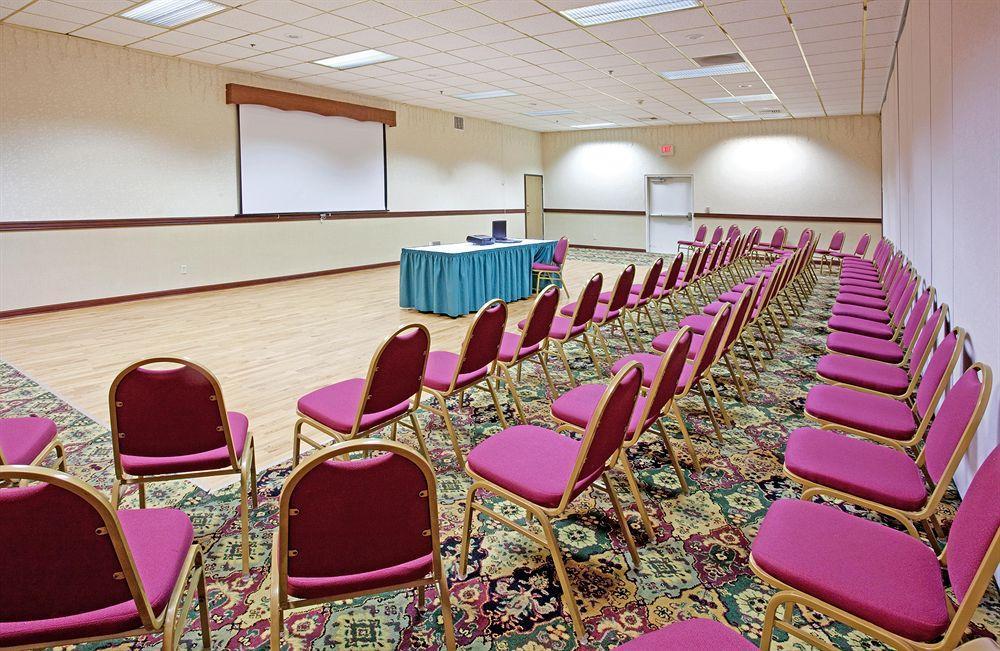 Country Inn & Suites By Radisson, Sidney, Ne المرافق الصورة